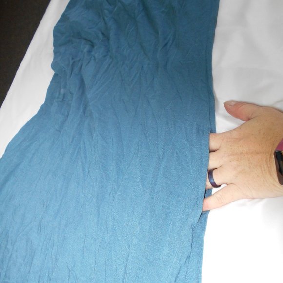 Athletic Dress with built in bra and pockets - Picture 5 of 5